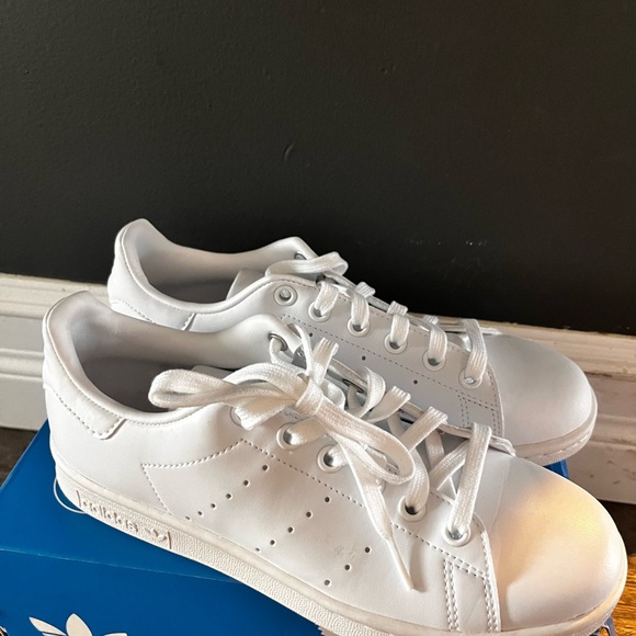 Brand New In Box All White Stan Smiths - Picture 5 of 7